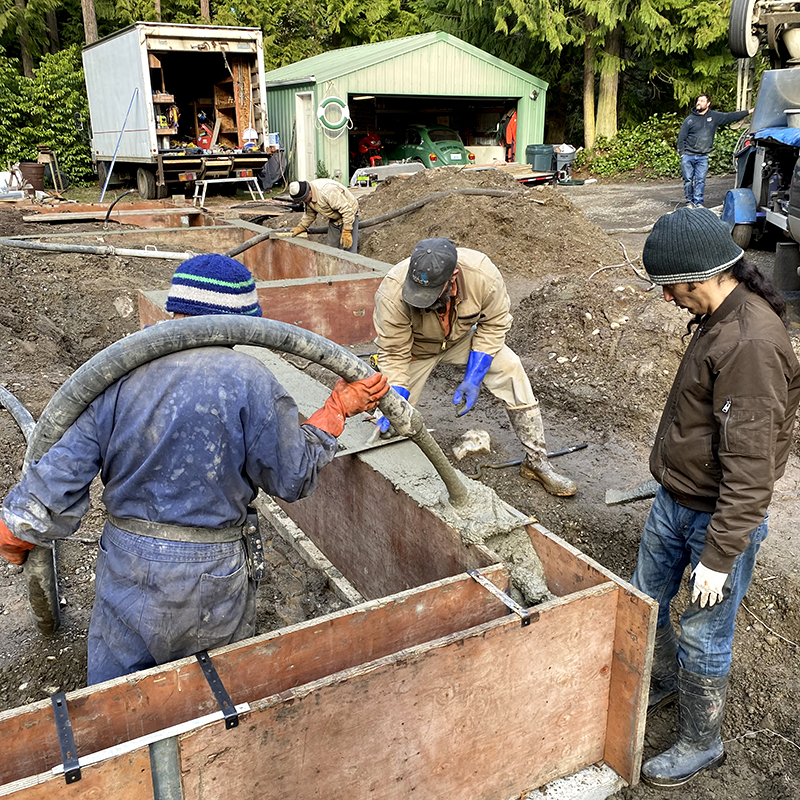 Pumping concrete